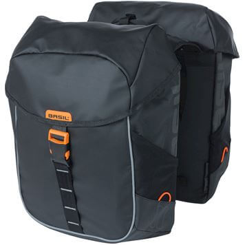 Basil fietstas dubbel Miles Tarpaulin zwart oranje 34L